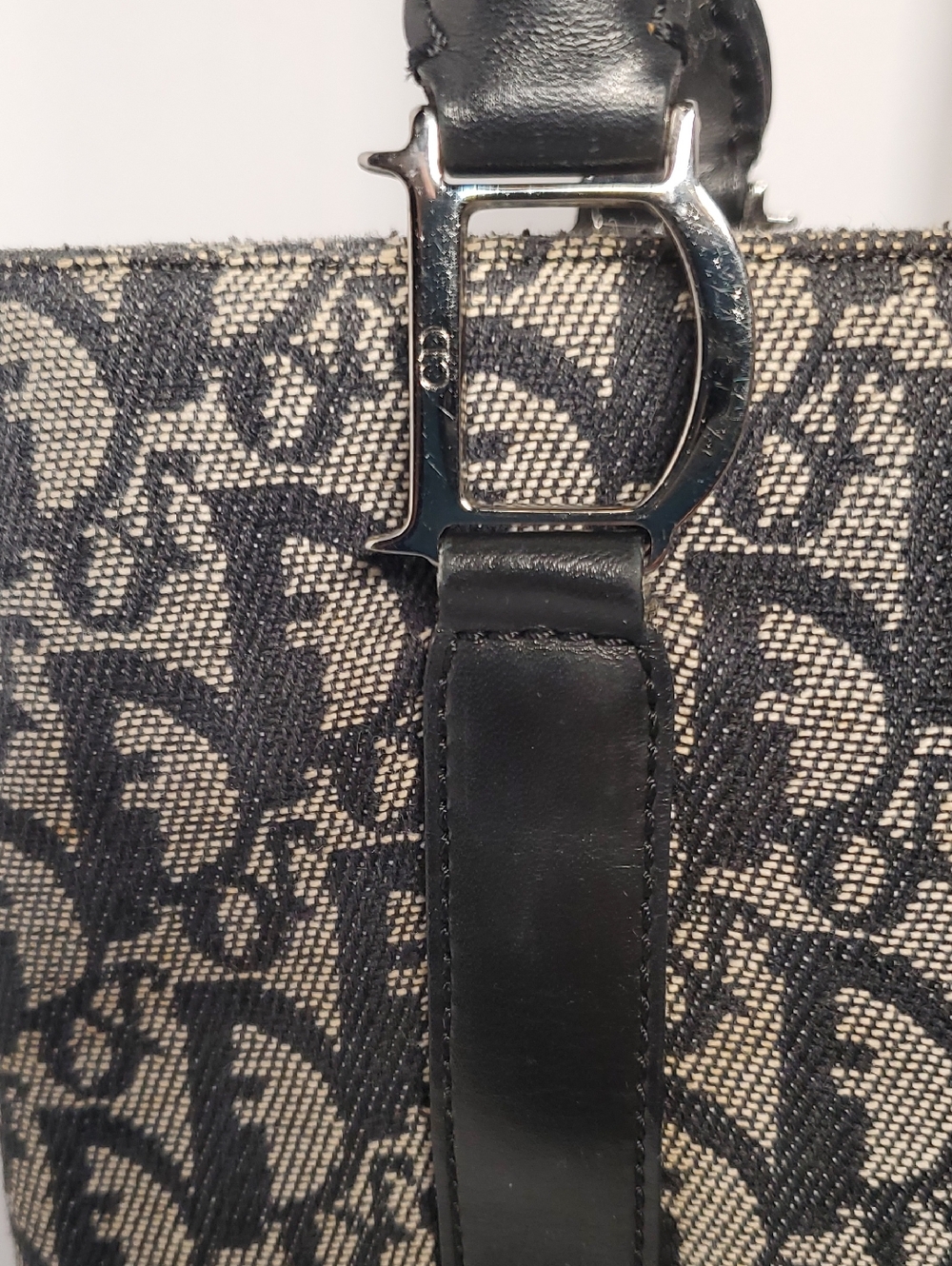 Christian Dior Black and Beige Jacquard Monogram Tote - Picture 3 of 15